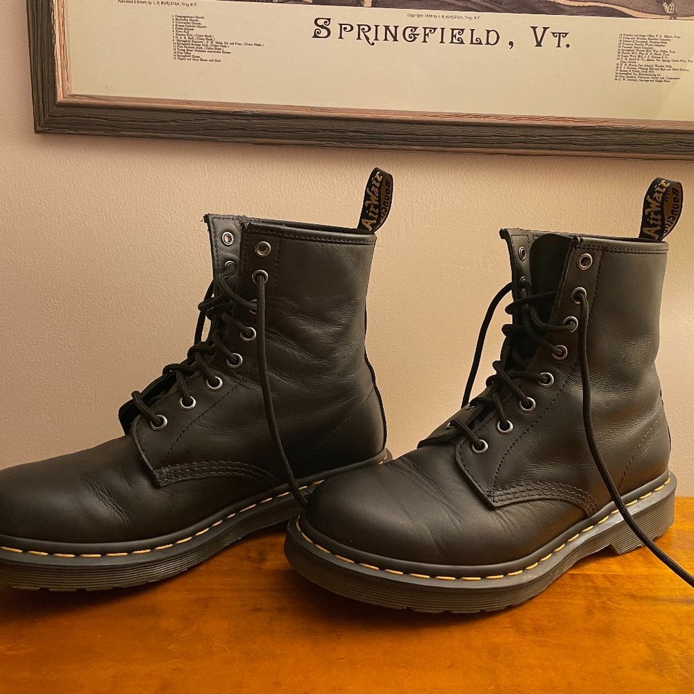 Doc Martin 1460 black smooth leather lace up - size 39 (8)